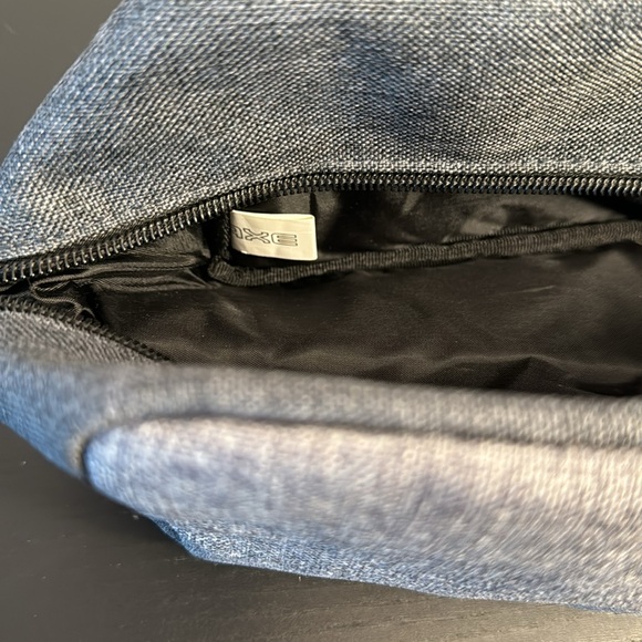 Men’s toiletry bag - Picture 6 of 8